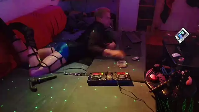 davidgntxxxxx online show from February 14, 2026, 7:14 pm