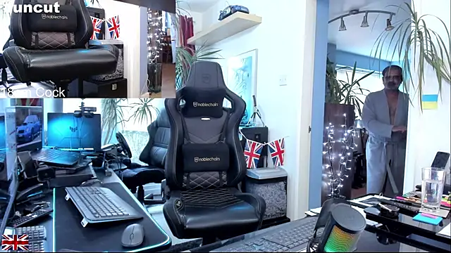 OnlineBossUK online show from November 30, 2025, 3:13 pm