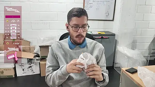 AndyHepburn online show from October 10, 2025, 1:34 pm