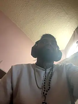 Snapshot of IviedWaster chatting on November 21, 2025, 4:44 am IviedWaster online show from November 21, 2025, 4:44 am