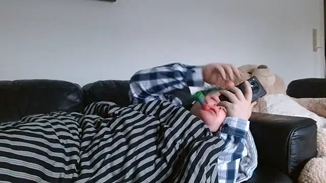 Snapshot of StarZ15 chatting on February 10, 2025, 11:15 am StarZ15 online show from February 10, 2025, 11:15 am