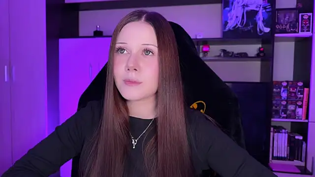 Snapshot of jasminevine chatting on April 1, 2026, 10:18 pm jasminevine online show from April 1, 2026, 10:18 pm