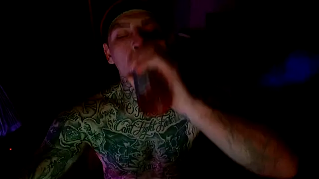 Snapshot of DADDY_KANE8--- chatting on February 5, 2026, 11:44 pm DADDY KANE8--- online show from February 5, 2026, 11:44 pm