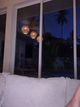 Helena Karel online show from October 2, 2025, 11:35 am