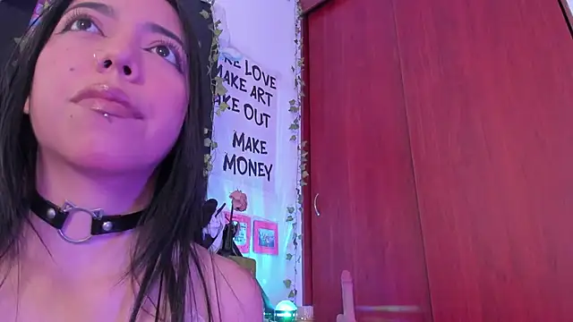 Snapshot of little_kayla_ chatting on May 15, 2026, 8:18 pm little kayla online show from May 15, 2026, 8:18 pm