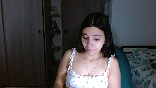 mia  lopez  online show from December 15, 2025, 11:20 pm