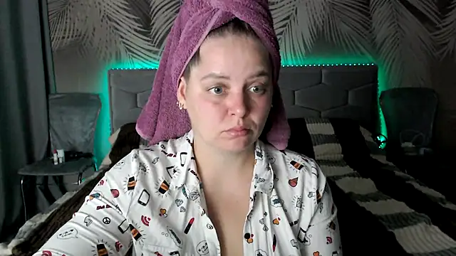 Snapshot of uliastar chatting on October 7, 2025, 6:47 am uliastar online show from October 7, 2025, 6:47 am