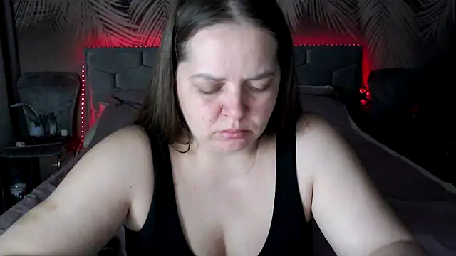 Snapshot of uliastar chatting on April 8, 2026, 6:15 am uliastar online show from April 8, 2026, 6:15 am