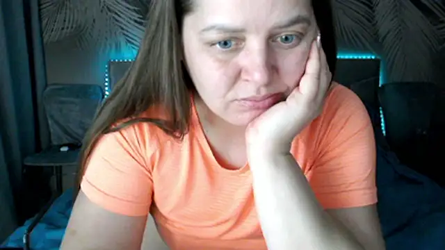 Snapshot of uliastar chatting on March 4, 2026, 8:11 am uliastar online show from March 4, 2026, 8:11 am