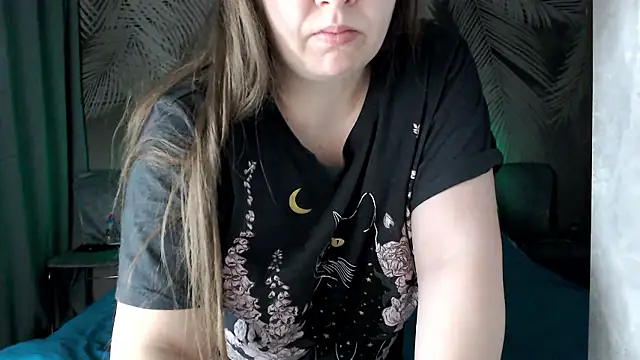 uliastar online show from January 13, 2026, 9:24 am