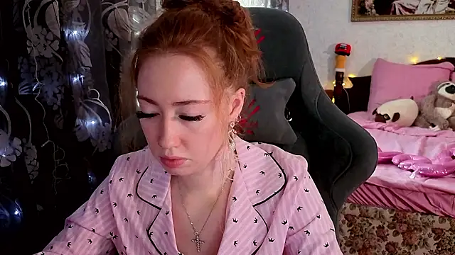 TinaBrook online show from February 13, 2026, 5:40 am