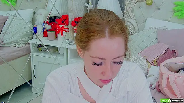 TinaBrook online show from December 23, 2025, 4:23 am