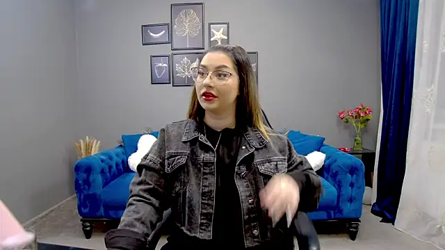 Katewalker  online show from March 3, 2025, 6:03 pm