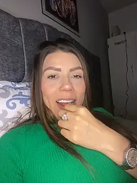 martina contreras online show from November 23, 2025, 1:04 am