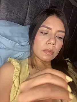 Snapshot of martina_contreras chatting on May 21, 2026, 7:06 am martina contreras online show from May 21, 2026, 7:06 am