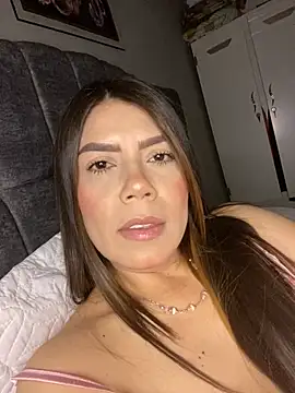 Snapshot of martina_contreras chatting on July 1, 2026, 7:09 am martina contreras online show from July 1, 2026, 7:09 am