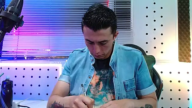 Darko0717 online show from April 4, 2026, 4:24 pm