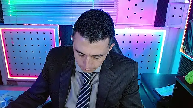 Snapshot of Darko0717 chatting on February 12, 2026, 2:17 pm Darko0717 online show from February 12, 2026, 2:17 pm