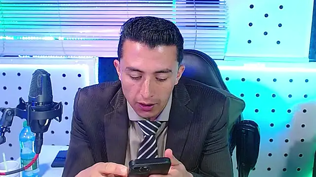 Snapshot of Darko0717 chatting on February 2, 2026, 2:27 pm Darko0717 online show from February 2, 2026, 2:27 pm