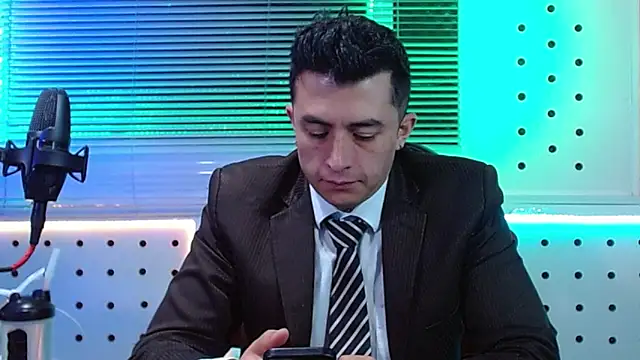 Darko0717 online show from May 12, 2026, 10:32 am