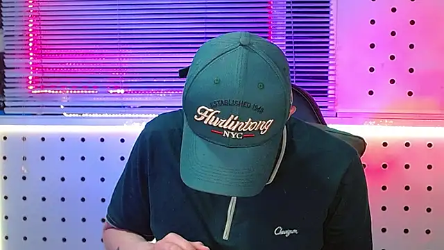 Snapshot of Darko0717 chatting on March 1, 2026, 10:21 pm Darko0717 online show from March 1, 2026, 10:21 pm