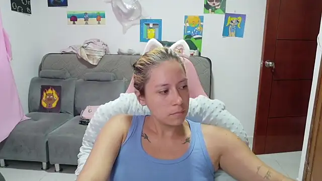 MommyMiaWs online show from April 7, 2026, 6:43 pm