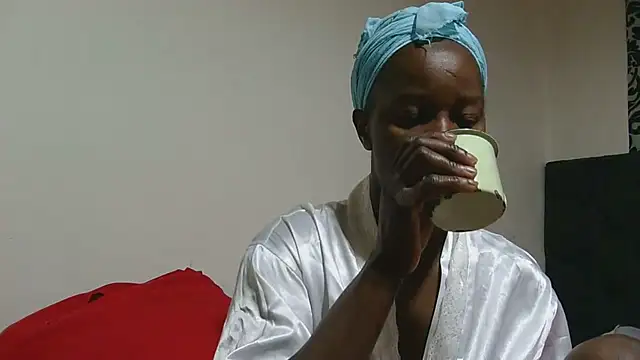 sluttylaura21 online show from November 25, 2025, 5:19 am