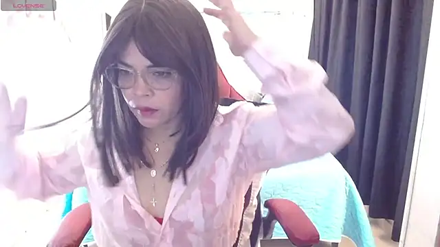 Abril Beltran  online show from July 14, 2026, 9:54 pm