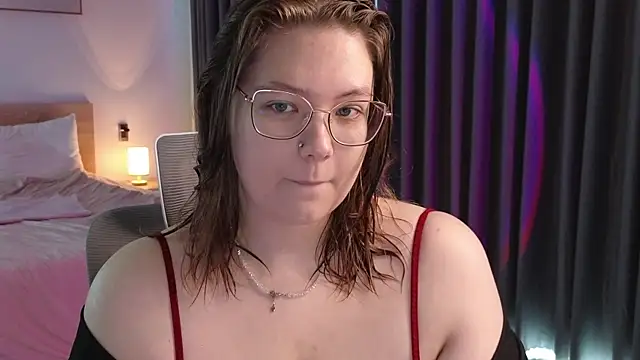DjennaPalme online show from May 1, 2026, 8:19 am