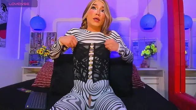 cinthya walker1 online show from April 14, 2026, 2:11 pm