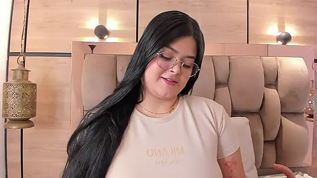 im mou  online show from December 19, 2025, 1:02 pm