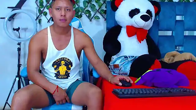 Hakim prettynigg online show from October 23, 2025, 4:38 pm