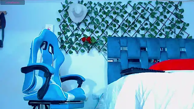 Hakim prettynigg online show from December 1, 2024, 4:34 pm