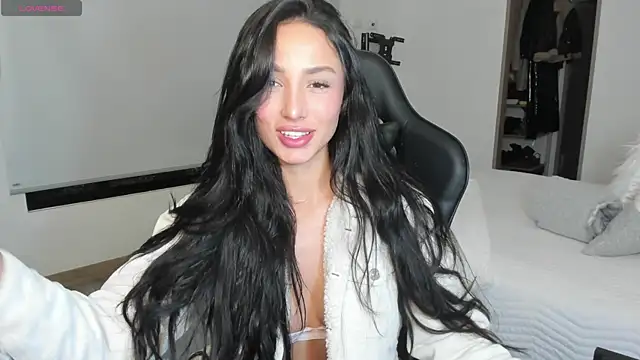 Snapshot of EvaMoet chatting on March 5, 2025, 5:50 am EvaMoet online show from March 5, 2025, 5:50 am