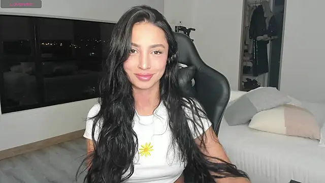 Snapshot of EvaMoet chatting on March 7, 2025, 5:08 am EvaMoet online show from March 7, 2025, 5:08 am