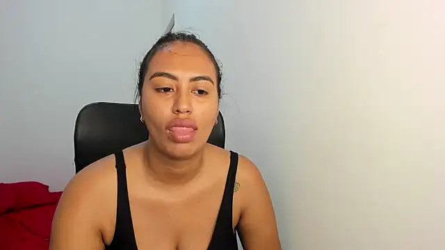 Snapshot of tracycum chatting on February 8, 2026, 4:48 pm tracycum online show from February 8, 2026, 4:48 pm