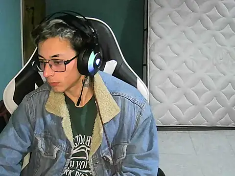 Snapshot of Jughead_16 chatting on September 27, 2025, 1:56 am Jughead 16 online show from September 27, 2025, 1:56 am