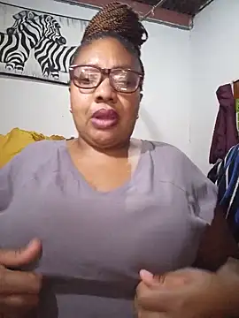 YELLOW BONE online show from May 26, 2026, 8:51 pm