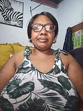 YELLOW BONE online show from July 24, 2026, 8:49 pm