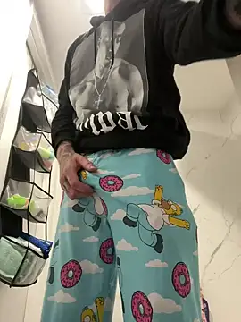 Snapshot of b1gd1ckg1nger86 chatting on December 16, 2024, 2:27 pm b1gd1ckg1nger86 online show from December 16, 2024, 2:27 pm