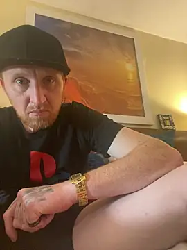 Snapshot of b1gd1ckg1nger86 chatting on March 12, 2025, 7:47 pm b1gd1ckg1nger86 online show from March 12, 2025, 7:47 pm