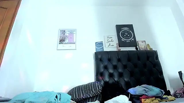 Snapshot of JohanyLatino chatting on February 14, 2025, 10:36 pm JohanyLatino online show from February 14, 2025, 10:36 pm