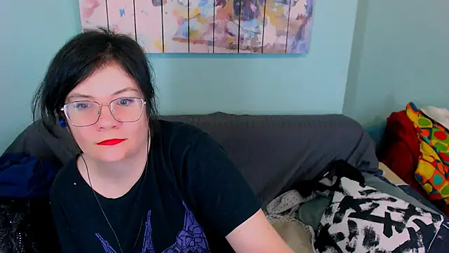 EverlyRays online show from April 4, 2026, 12:17 am