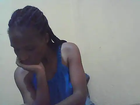 Smillie prety online show from October 28, 2025, 6:40 pm