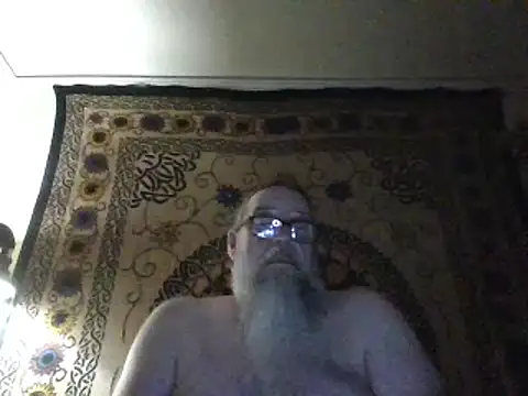 Snapshot of ChubbyBalloon4 chatting on December 22, 2024, 7:33 am ChubbyBalloon4 online show from December 22, 2024, 7:33 am