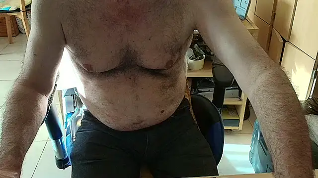 angelgarcia269 online show from April 19, 2026, 11:33 am