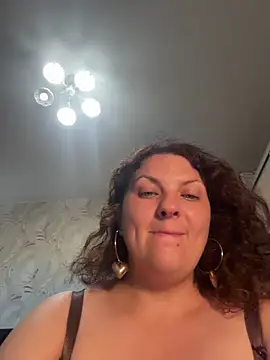 Taisia W online show from July 25, 2026, 1:28 pm