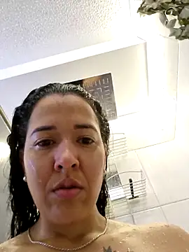 lady hot2xx online show from November 22, 2025, 2:49 pm