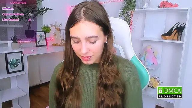  Eliizabeth  online show from November 3, 2025, 9:18 pm