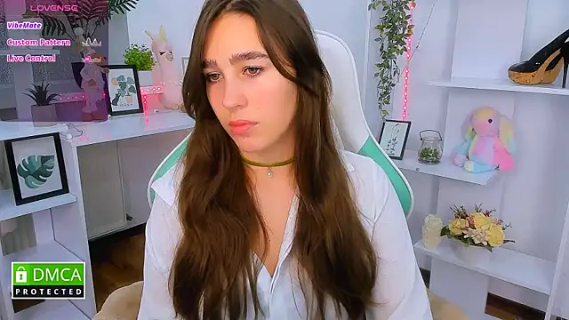  Eliizabeth  online show from October 25, 2025, 9:04 pm